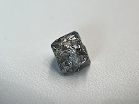 Diamant - 4.56 carat carat echte ruwe diamant - oktaeder vorm - afbeelding 2 van  5