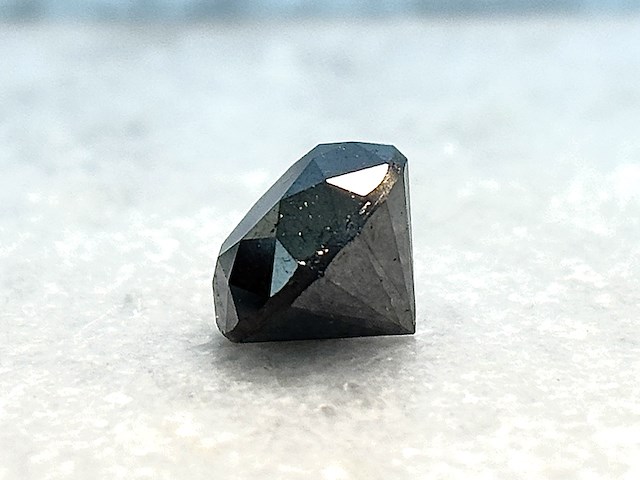 Diamant - 4.81 carat natuurlijke zwarte diamant - afbeelding 2 van  5