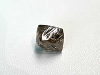 Diamant - 4.95 carat carat echte ruwe diamant - oktaeder vorm - afbeelding 2 van  4