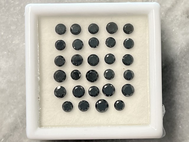 Diamant - 5.06 carat natuurlijke zwarte diamant (gecertificeerd) - afbeelding 1 van  4