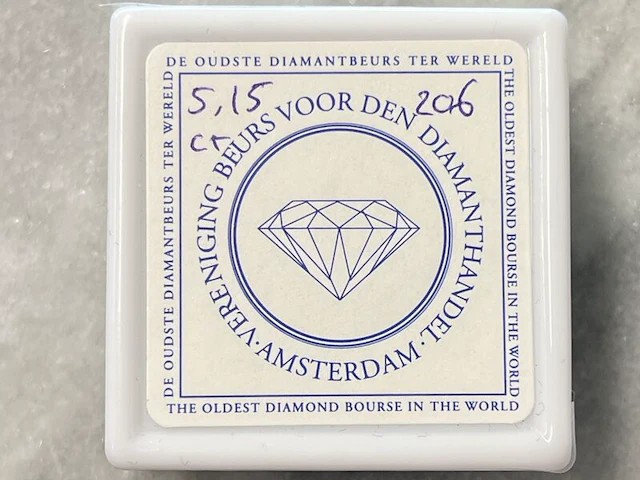 Diamant - 5.15 carat natuurlijke zwarte diamant (gecertificeerd) - afbeelding 2 van  4