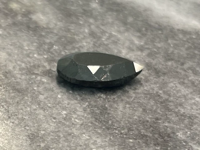 Diamant - 5.48 carat natuurlijke zwarte diamant - afbeelding 3 van  5