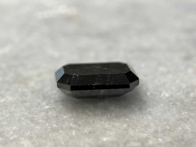 Diamant - 5.65 carat zwarte natuurlijke diamant - afbeelding 2 van  5