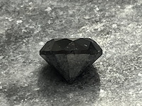 Diamant - 6.10 carat zwarte (enhanced) natuurlijke diamant - afbeelding 3 van  5