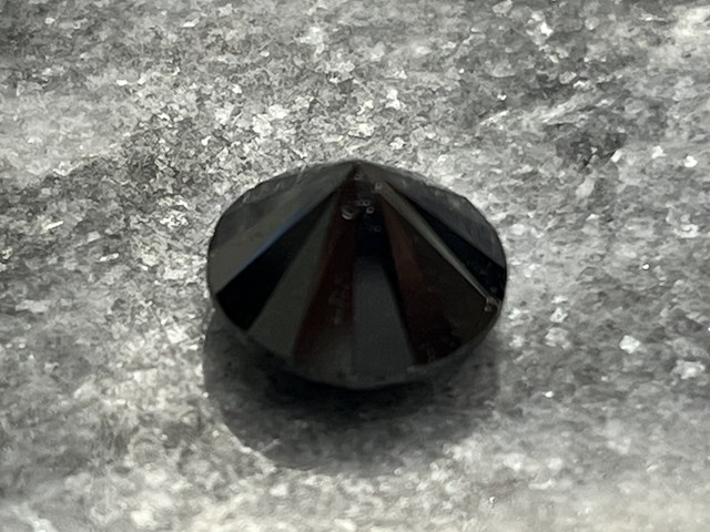 Diamant - 6.10 carat zwarte natuurlijke diamant - afbeelding 2 van  3