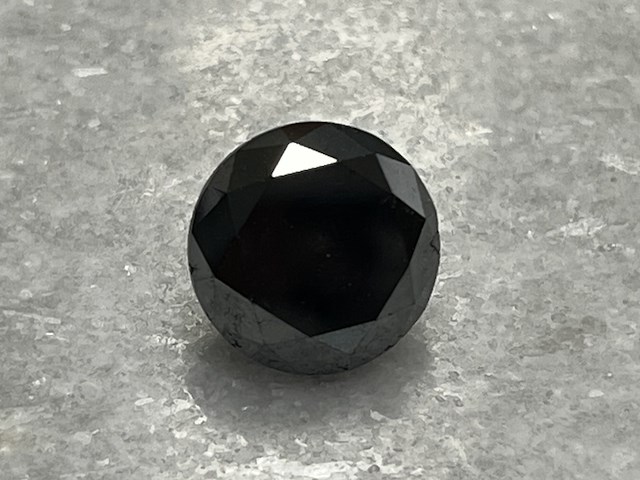 Diamant - 7.44 carat zwarte natuurlijke diamant - afbeelding 1 van  5