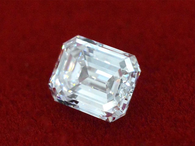 Diamant - circa 3.00 carat emerald geslepen diamant (gecertificeerd) - afbeelding 1 van  3