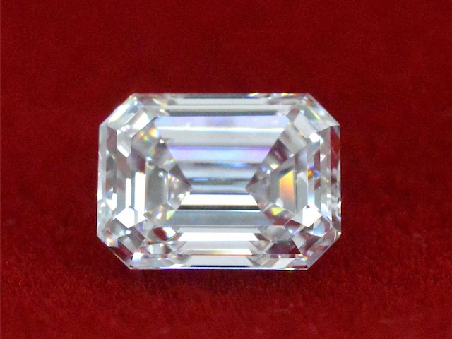 Diamant - circa 3.00 carat emerald geslepen diamant (gecertificeerd) - afbeelding 2 van  3