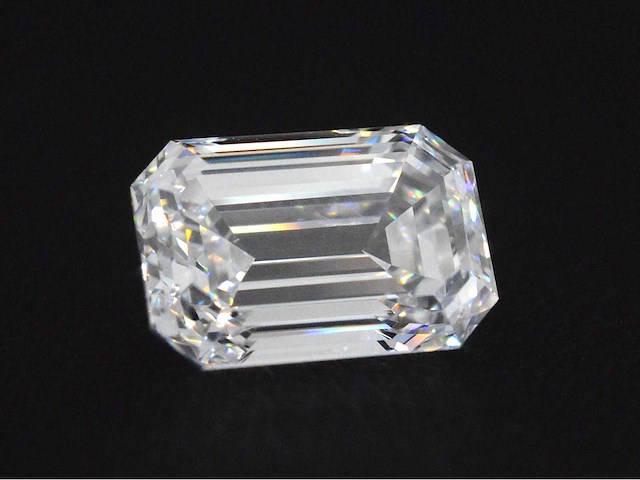 Diamant - circa 3.00 carat emerald geslepen diamant (gecertificeerd) - afbeelding 1 van  3