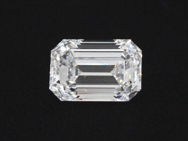 Diamant - circa 4.00 carat emerald geslepen diamant (gecertificeerd) - afbeelding 2 van  3