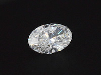 Diamant - circa 4.00 carat ovaal geslepen diamant (gecertificeerd) - afbeelding 2 van  3