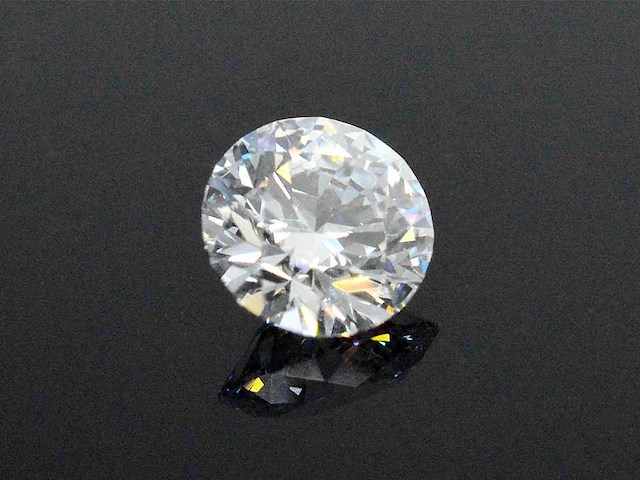 Diamant 0.41 carat natuurlijke diamant gecertificeerd - afbeelding 1 van  3