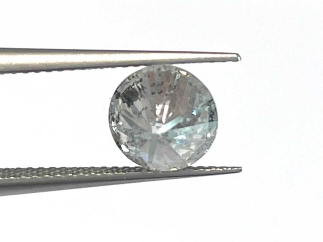 Diamant 0.68 carat natuurlijke diamant gecertificeerd - afbeelding 2 van  3