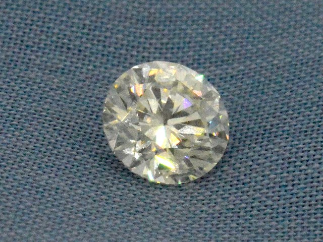Diamant 0.74 carat diamant gecertificeerd - afbeelding 1 van  3
