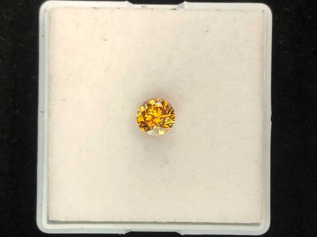 Diamant 1.05 carat echte fancy colour diamant gecertificeerd - afbeelding 2 van  5