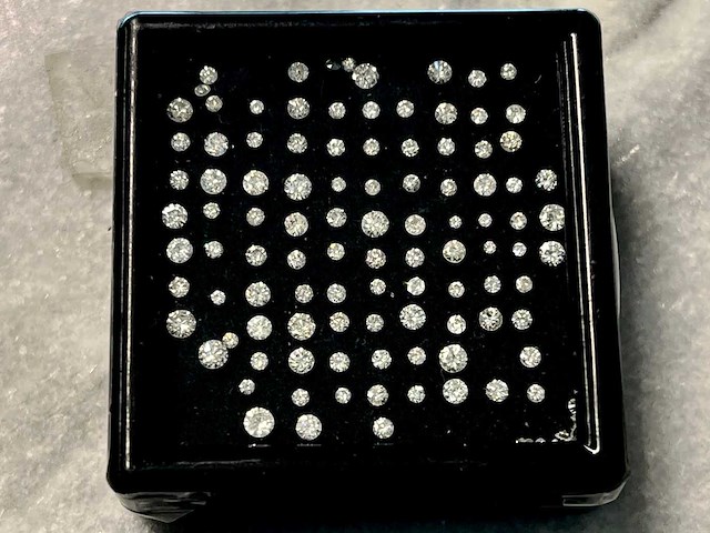 Diamant 2.05 carat briljant geslepen natuurlijke diamant - afbeelding 1 van  3