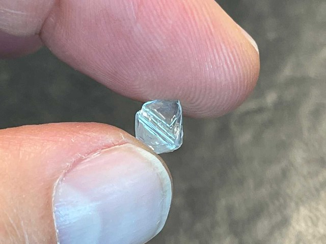 Diamant 2.12 carat ruwe diamant van top kwaliteit - afbeelding 4 van  5