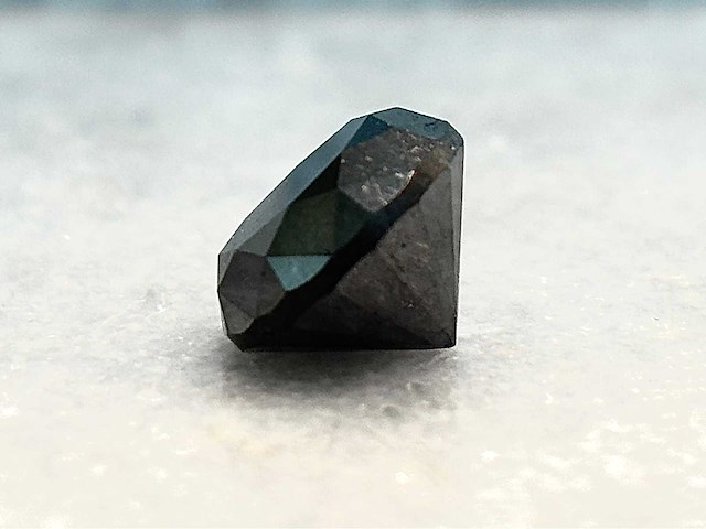 Diamant 5.59 carat echte natuurlijke zwarte diamant - afbeelding 2 van  4