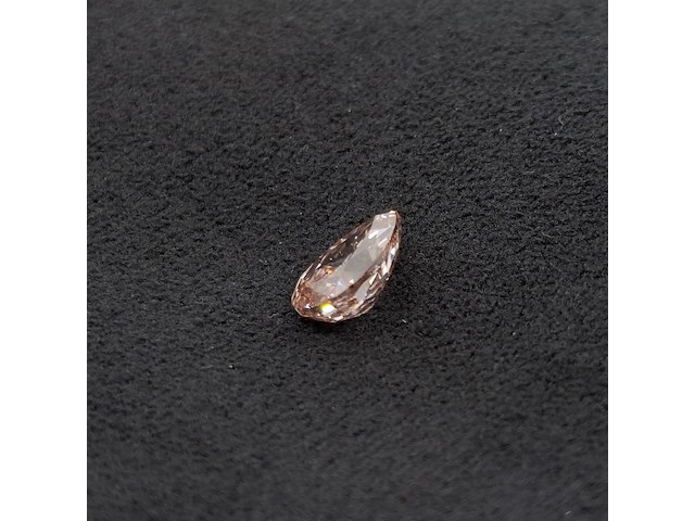 Diamant | fancy vivid pink | 2.02ct ( igi gecertificeerd ) - afbeelding 6 van  10