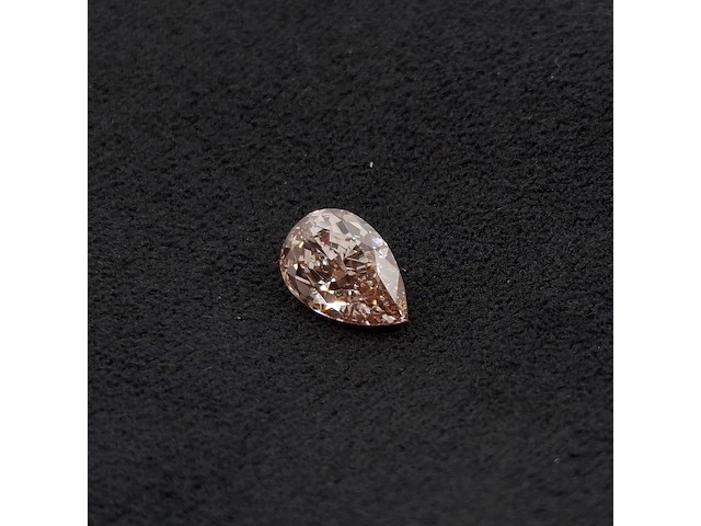 Diamant | fancy vivid pink | 2.02ct ( igi gecertificeerd ) - afbeelding 7 van  10