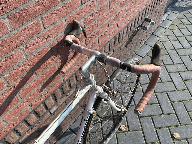 Diamant racefiets geets sport - afbeelding 8 van  9