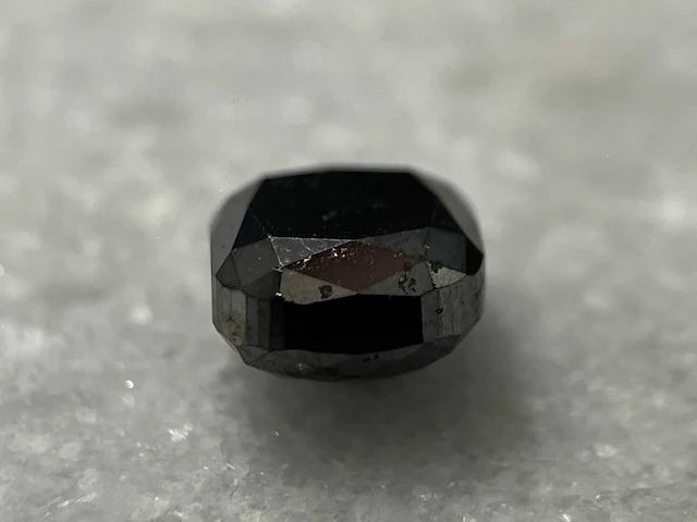 Diamant zwart 4.01 ct - afbeelding 2 van  5