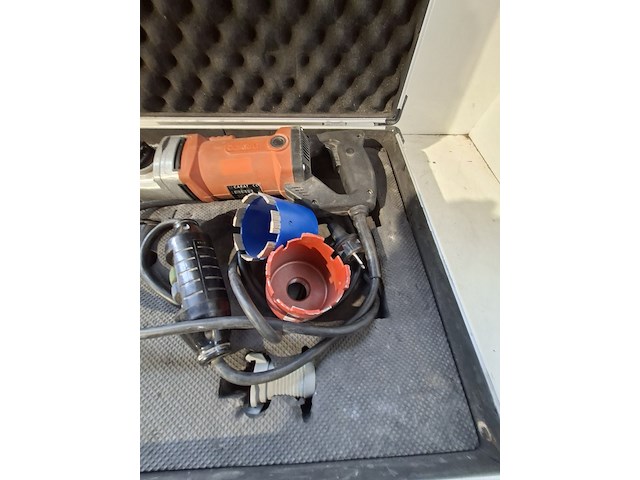 Diamantboormachine - 75mm - 230v carat, a1821n, bouwjaar 2019 - afbeelding 3 van  5