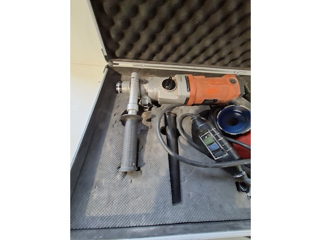 Diamantboormachine - 75mm - 230v carat, a1821n, bouwjaar 2019 - afbeelding 4 van  5