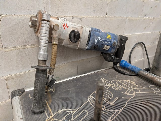 Diamantboormachine met 5x diamantboor, carat, a-1811, 2014 - afbeelding 10 van  15