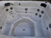 Diamante spa 6 persoons jacuzzi en buitenspa - afbeelding 26 van  30