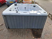 Diamante spa 6 persoons jacuzzi en buitenspa - afbeelding 23 van  30