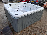 Diamante spa 6 persoons jacuzzi en buitenspa - afbeelding 25 van  30