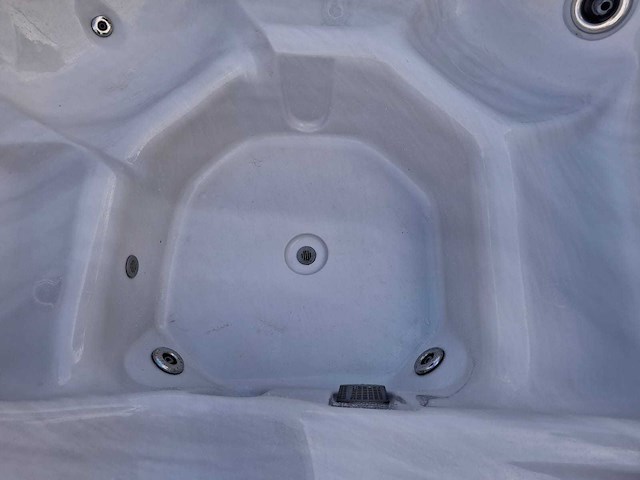 Diamante spa 6 persoons jacuzzi en buitenspa - afbeelding 8 van  30