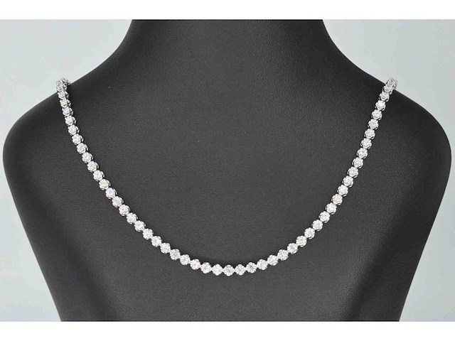Diamanten tennis collier met 107 briljant geslepen diamanten - afbeelding 1 van  5