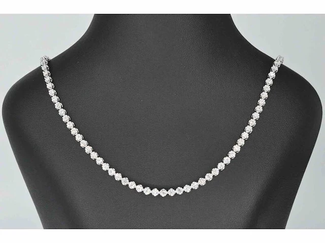 Diamanten tennis collier met 107 briljant geslepen diamanten - afbeelding 1 van  6