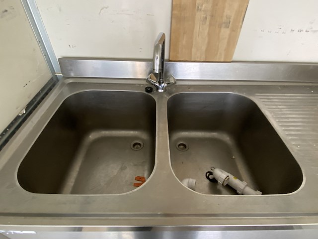 Diamond roestvrijstalen spoeltafel voorzien van 2 spoelbakken - afbeelding 3 van  5