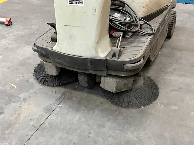 Dibo 1050e veegborstel - afbeelding 13 van  15