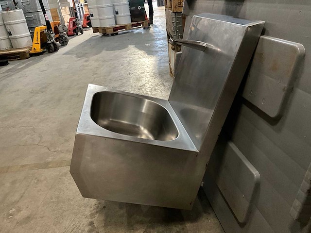 Dibo cleaning systems roestvrijstalen kniebediende wasbak - afbeelding 4 van  5