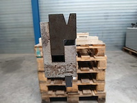 Dichtdruk - fels stempel - onder gereedschap - afbeelding 1 van  8