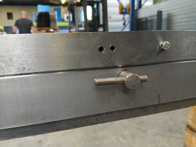Dichtdruk - fels stempel - onder gereedschap - afbeelding 7 van  8