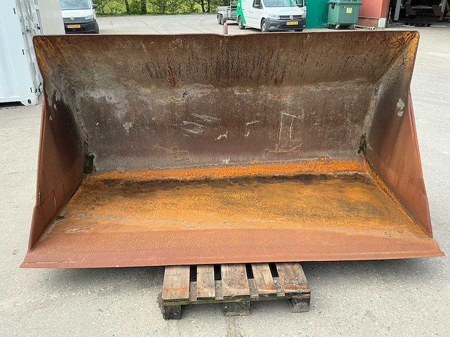 Dichte bak - digging bucket - afbeelding 3 van  10