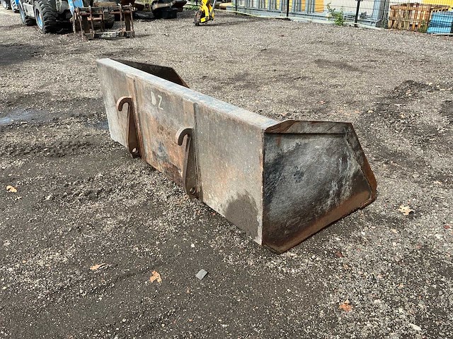 Dichte bak 1750mm passend weidemann voorzetapparatuur - afbeelding 5 van  9