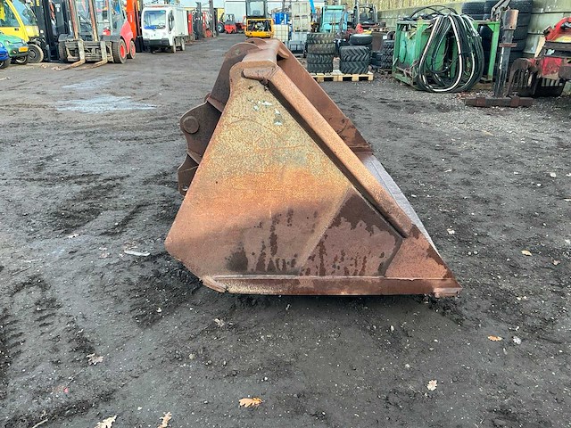 Dichte bak 2270mm passend manitou voorzetapparatuur - afbeelding 8 van  11