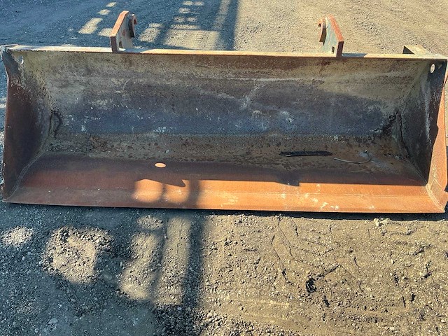 Dichte bak 2450mm passend dieci voorzetapparatuur - afbeelding 1 van  2