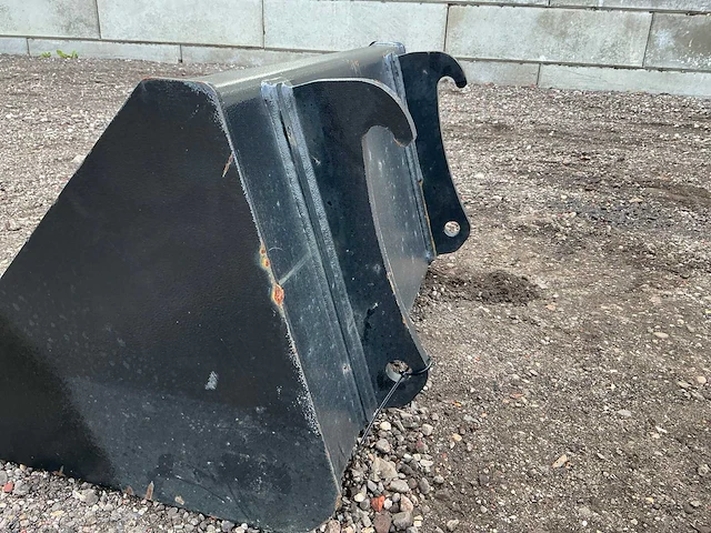 Dichte bak 770mm en lepelbord 550mm ongebruikt voorzetapparatuur - afbeelding 5 van  13