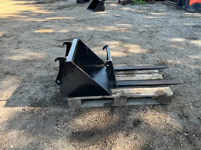 Dichte bak 770mm + lepel bord 545mm graafbak - afbeelding 10 van  13