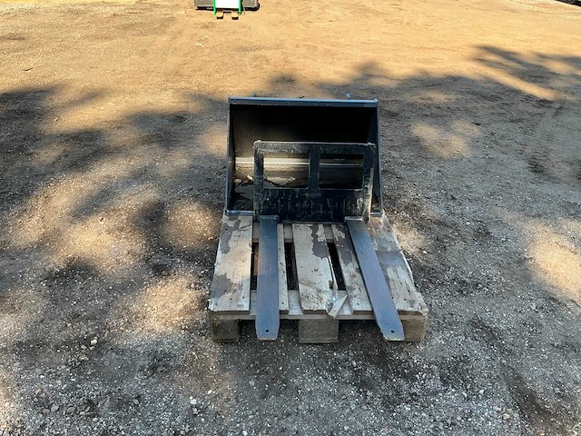 Dichte bak 770mm + lepel bord 545mm graafbak - afbeelding 12 van  13