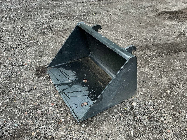 Dichte bak 770mm ongebruikt voorzetapparatuur - afbeelding 1 van  9
