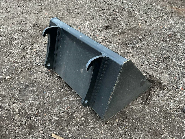 Dichte bak 770mm ongebruikt voorzetapparatuur - afbeelding 5 van  9