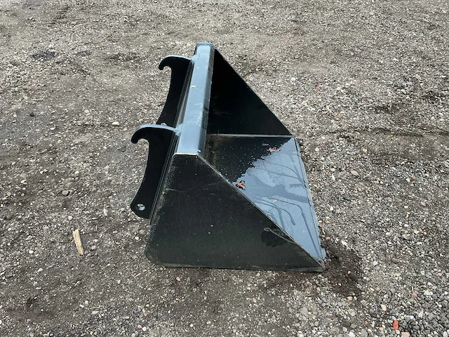 Dichte bak 770mm ongebruikt voorzetapparatuur - afbeelding 6 van  9